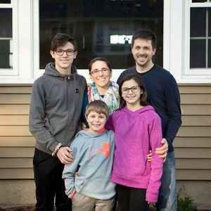 Meet your Posher, Toni-marie